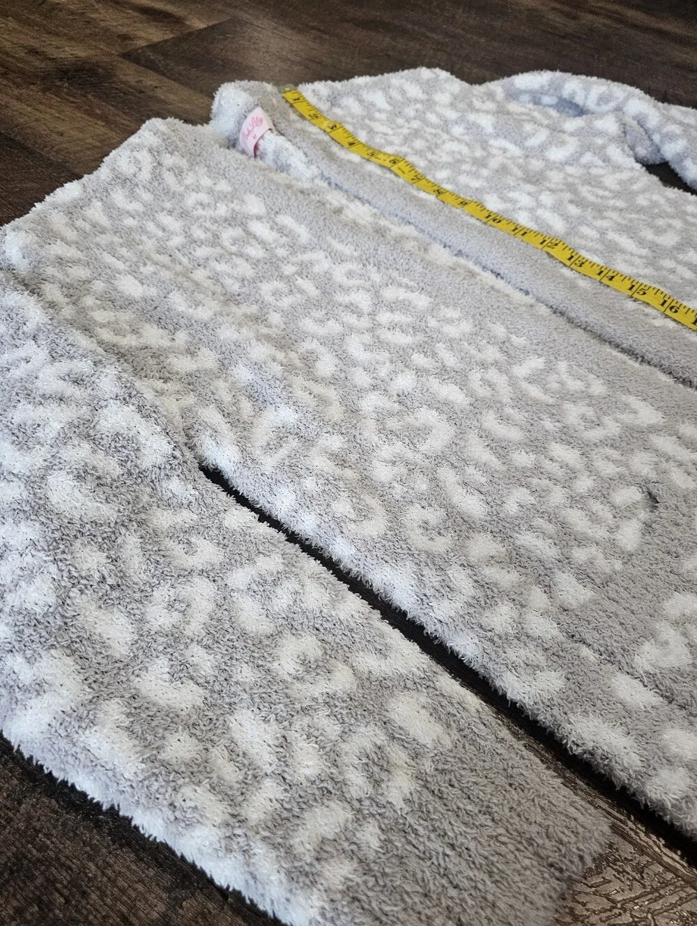 Pink Lily Cozy Open-Front Leopard Print Cardigan Light Gray & White -  Women's M